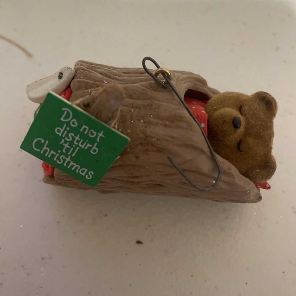 1985 Hallmark Keepsake Christmas Ornament Do Not Disturb Bear Sleeping Log